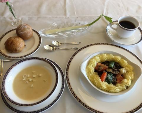 2025年11月28日 近鉄百貨店(近鉄友の会会員さま、近鉄文化サロン会員さま)特別企画  名建築「大阪ガスビル」のランチ&コンサート 001