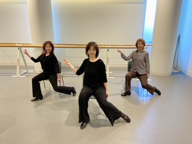 腰掛タップダンス 001