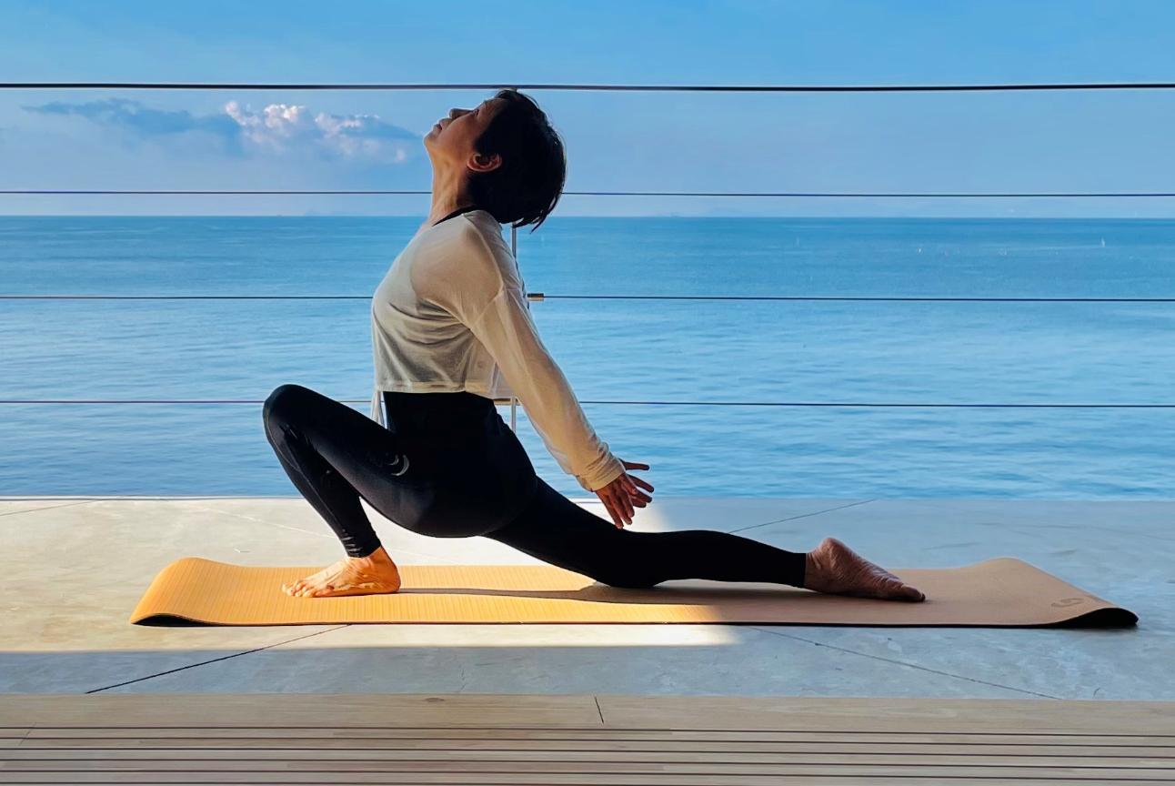 【4/10・4/24(金)お試し体験レッスン】眼がスッキリするヨガ 001