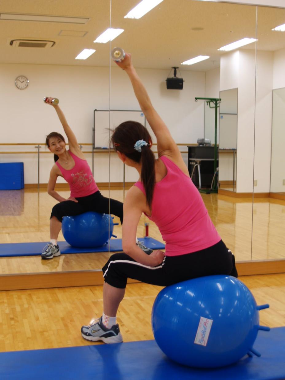 はじめてのボディメイクエクササイズ～筋力アップで脂肪燃焼～　１１月２６日（水）