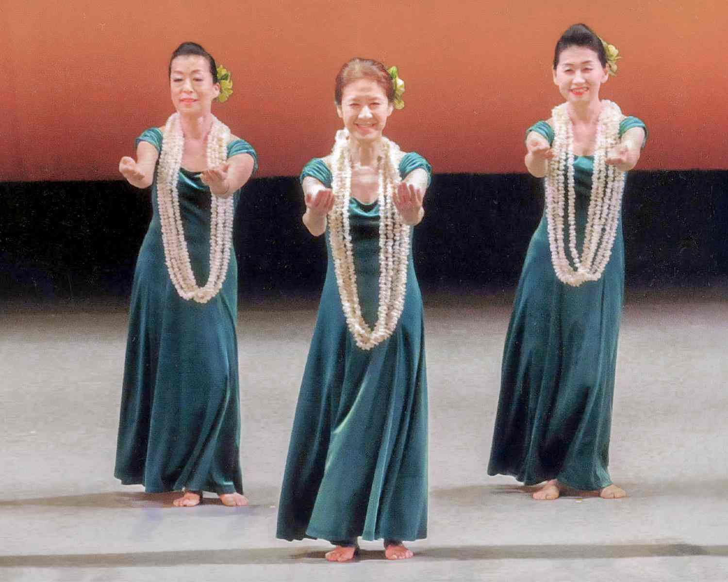 日曜日のはじめての本格ハワイアンフラ