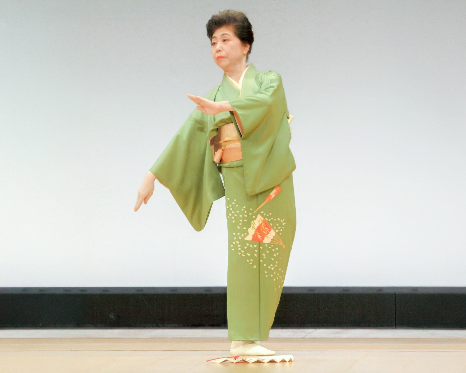 初心者のための日本舞踊　花柳流