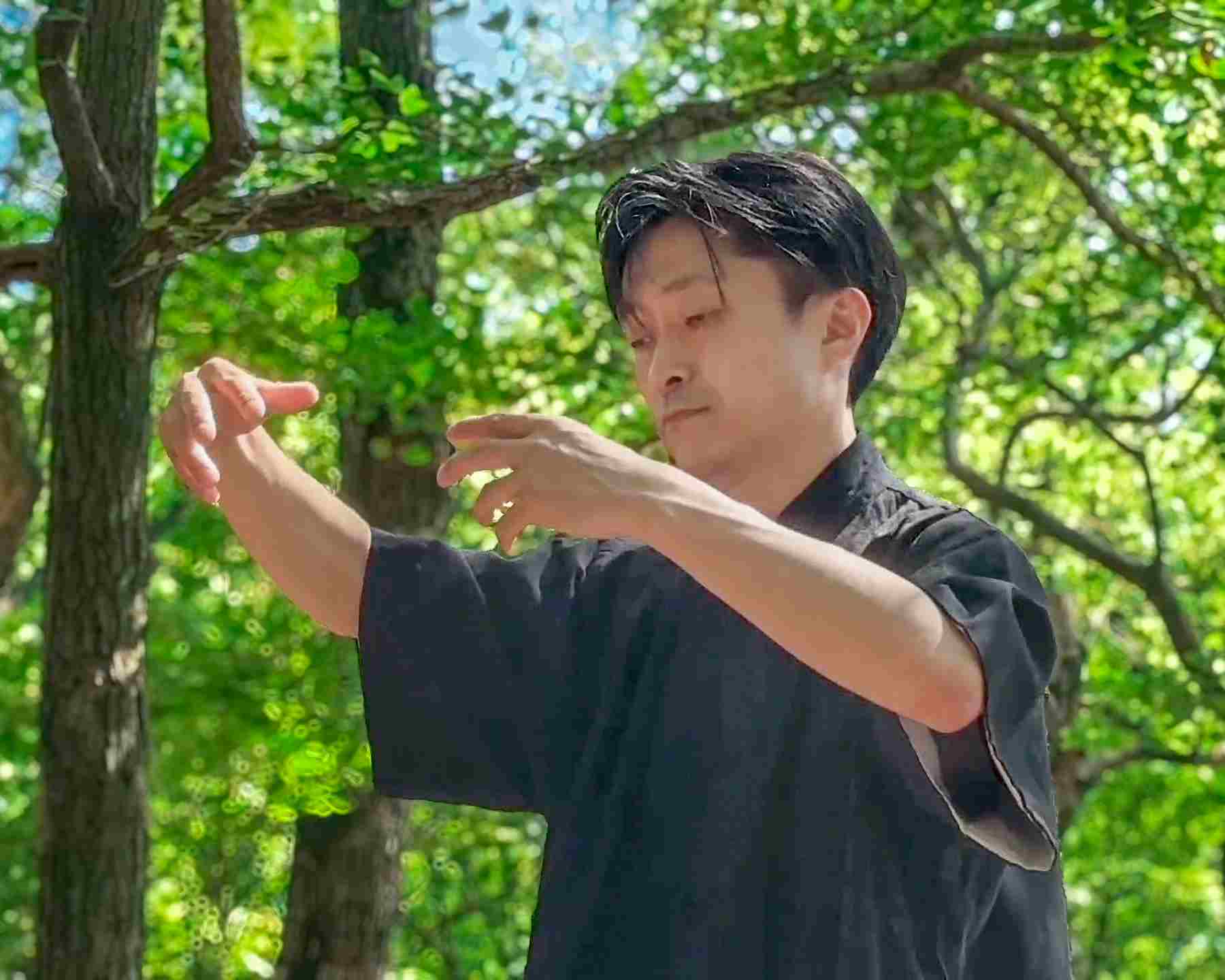 「立禅」やさしい体操～体軸の歪み改善をめざす～