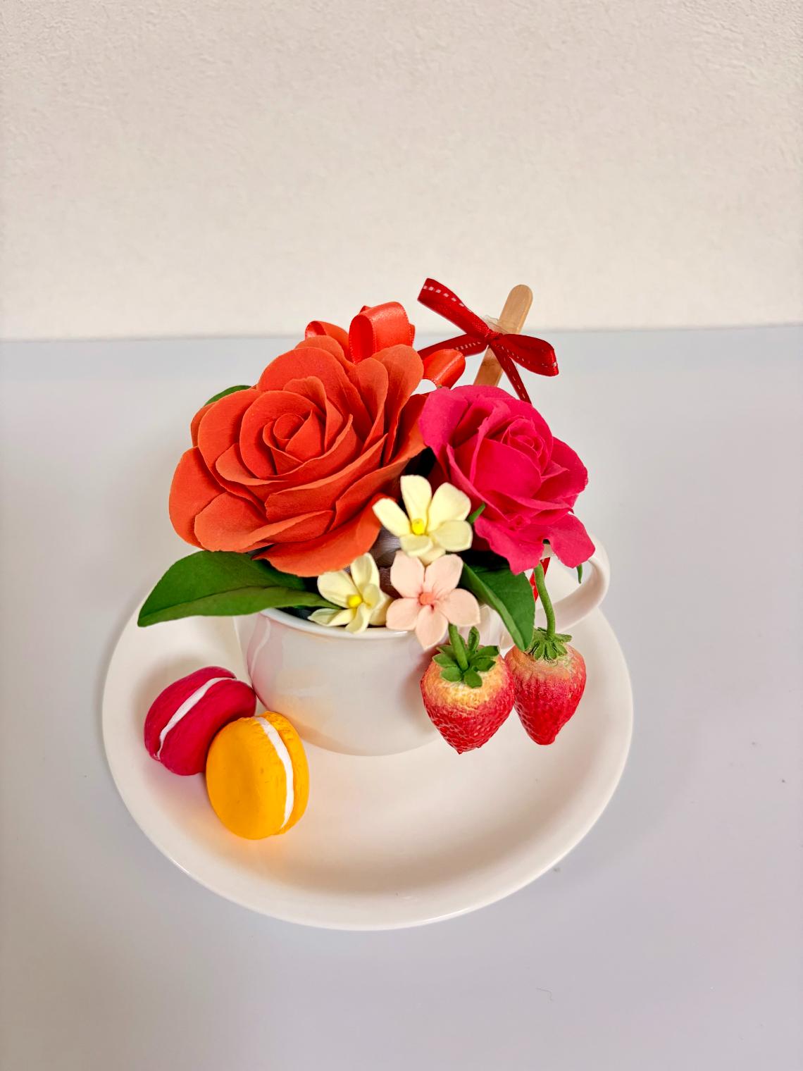 ３／１８クレイ（粘土）で作るバラ・ティーカップアレンジ